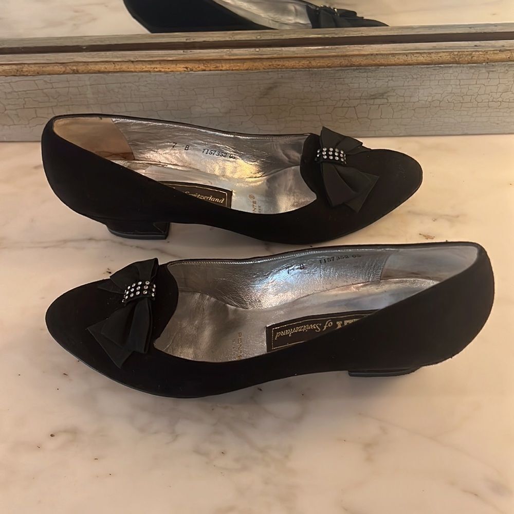 Vintage Bally Heel Loafers Black Suede Size 8.